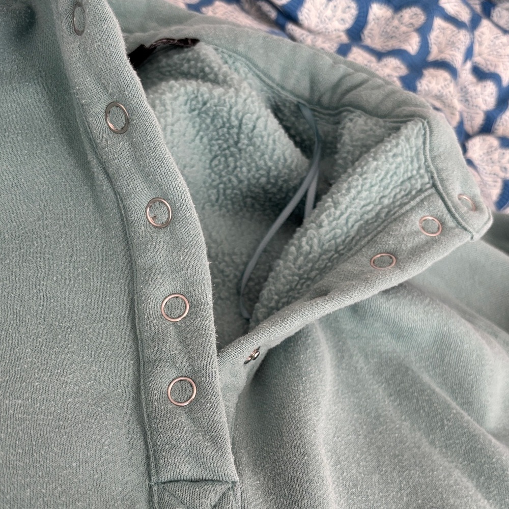 Puff Sleeve Button Snap Oversized Sweatshirt - image 3